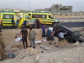 إصابة 6 أشخاص في حادثي تصادم وانقلاب سيارات بالمنيا