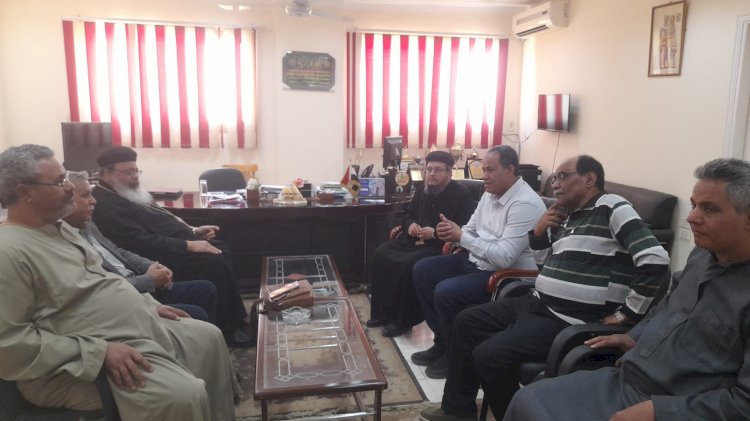 محمد  رزق  يستقبل  رئيس الدير والوفد المرافق له