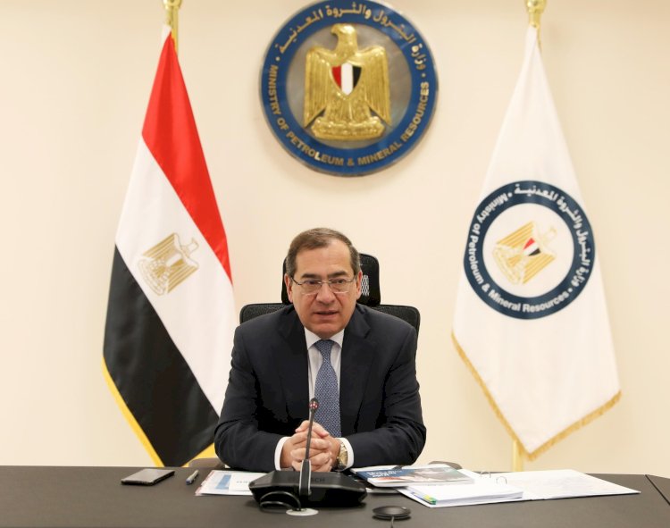 الملا:صناعة البتروكيماويات مازالت تمتلك الفرص الواعدة التي تضيف للاستثمار والصناعة والاقتصاد