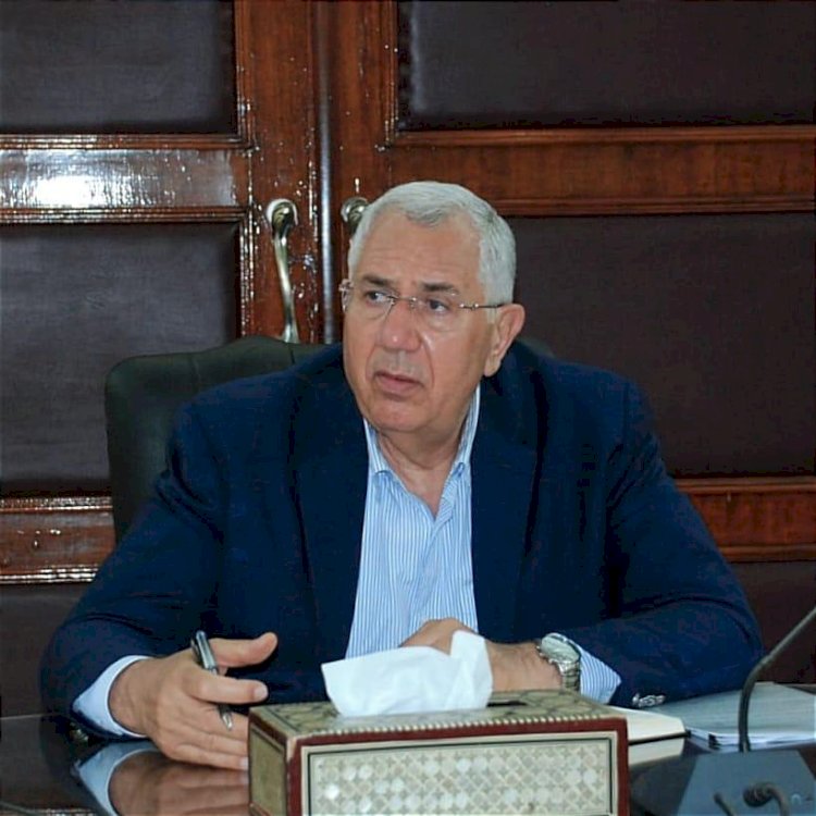 وزير الزراعة يتابع الموقف التنفيذي لهيئة التعمير والتنمية الزراعية