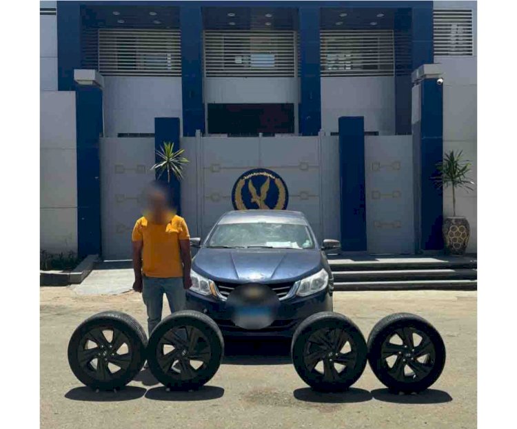 "عاطل" القليوبية شطب علي اطارات سيارات التجمع