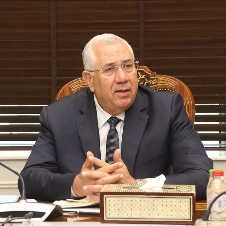 "القصير"يبحث مع الايفاد المرحلة الاولي من التحول المستدام للمرونة الزراعية بصعيد مصر