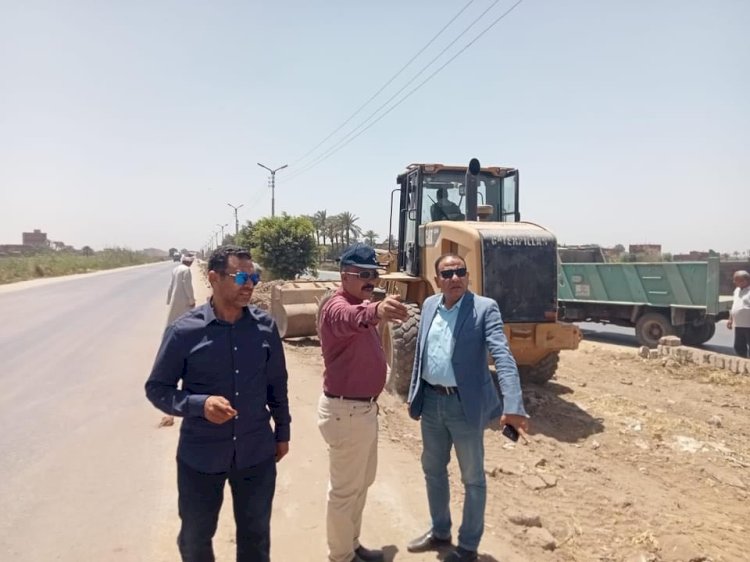 متابعة أعمال رصف ورفع كفاءة عدد من الشوارع والطرق بـ3 مراكز بالمنيا