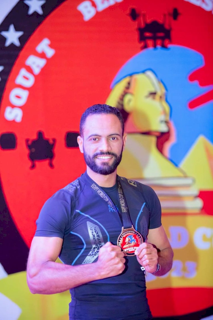 ابن محافظة  قنا يفوز ببطولة العالم للقوة البدنية وفنون القتال  لاعبا ومدربا ببطولة إسبانيا للياقة البدنية
