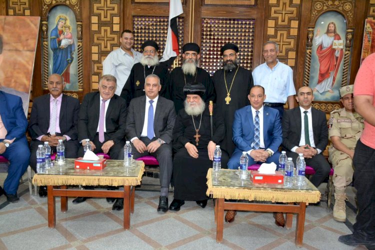 "الفقي"و"شرباش"يزوران مطرانيات البلينا وجرجا لتهنئة المسيحيين بعيد القيامة