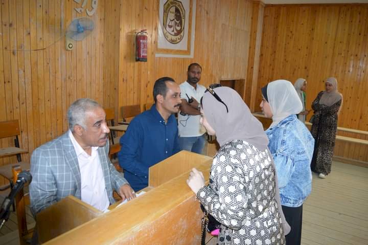 انتهاء امتحانات الشفهي لطلاب الحقوق بجامعة جنوب الوادى
