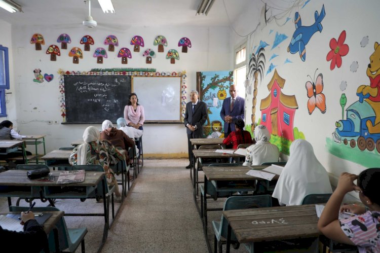 في أول أيام الامتحانات.. محافظ المنيا يتفقد عدداً من لجان الشهادة الإعدادية