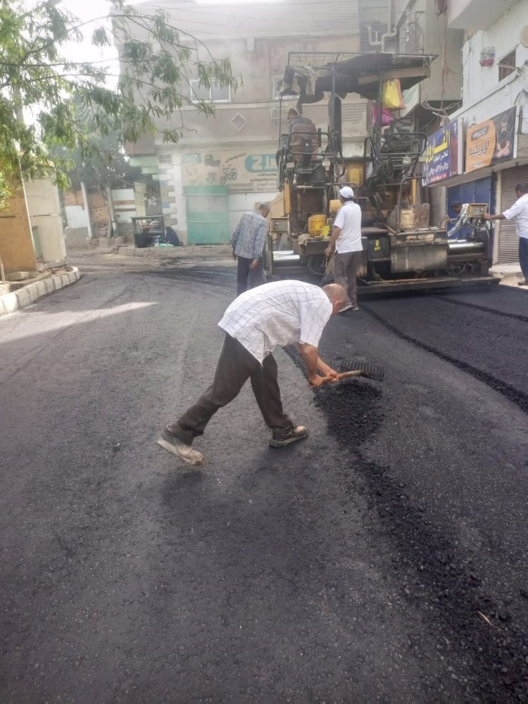 محافظ المنيا يتابع أعمال رفع كفاءة الطرق ضمن الخطة الاستثمارية