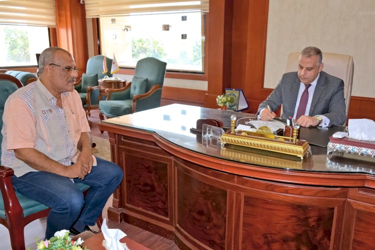 الفقي يوافق علي منح العلاوة التشجيعية ل"٦٩٧"موظف بسوهاج