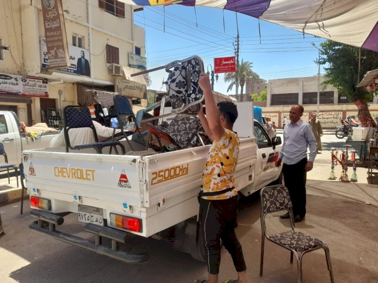 حملات مكثفة لرفع الإشغالات والإعلانات غير المرخصة بشوارع مدن المنيا