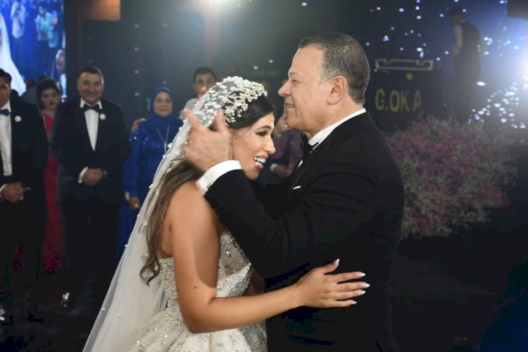 المستشار محمد عثمان يحتفل بزفاف ابنته وسط لفيف من نجوم الكرة والفن والمجتمع