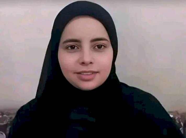 حزب تحيا مصر يكرم بنت محافظة قنا لكتابة القران الكريم كاملا بالرسم العثماني