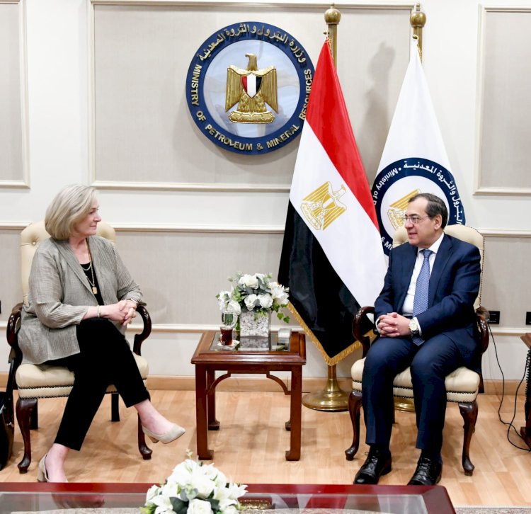 الملا وليندا ضخ استثمارات بريطانية جديدة في  قطاع البترول المصري