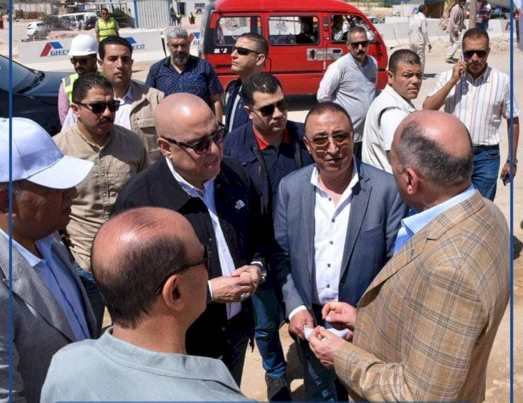 الجزار والشريف  يتفقدان مشروع إنشاء القوس الغربى لمحور اللواء عمر سليمان