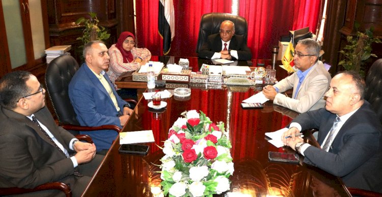 بحث التعاون بين بحوث الصحراء وشلاتين للثروة المعدنية لتحقيق التنمية الزراعية