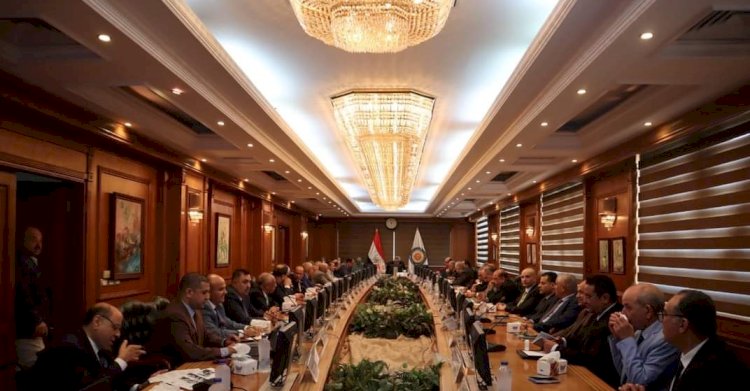 رئيس جامعة المنيا يشهد اجتماع المجلس الأعلى لشئون التعليم والطلاب بجامعة القاهرة