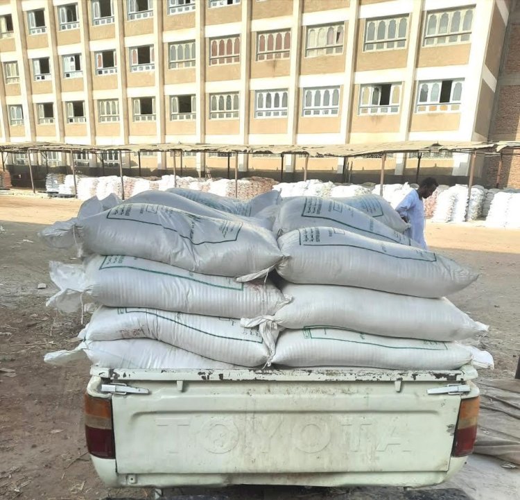 إحباط محاولة تهريب 16 طن دقيق مدعم