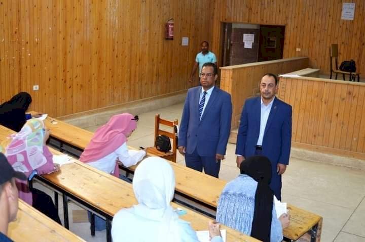 انتهاء امتحانات الفصل الدراسى الثانى  بكلية الحقوق بقنا