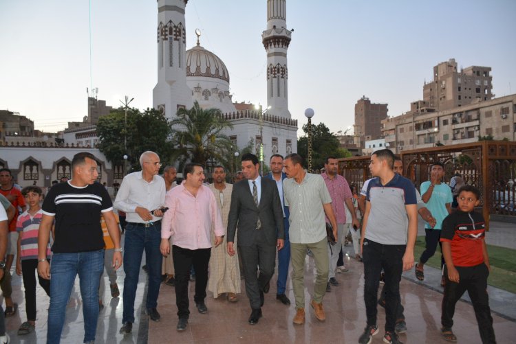 "عبدالهادي"يقود حملة مرافق بحي غرب سوهاج