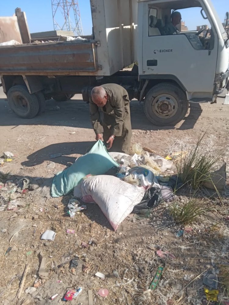 حملة نظافة بقرية «السمطا».. فى قنا