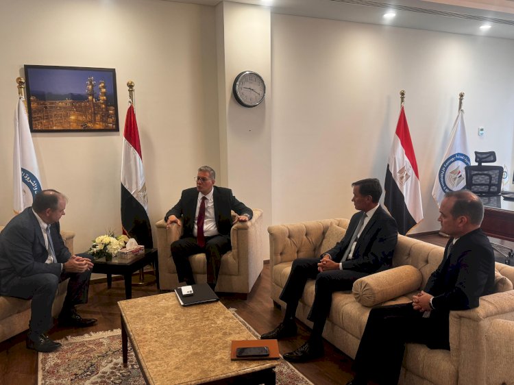 "بدوي وكريسمان"بحثا توسع انشطة  اباتشي في استكشاف مناطق غاز جديدة