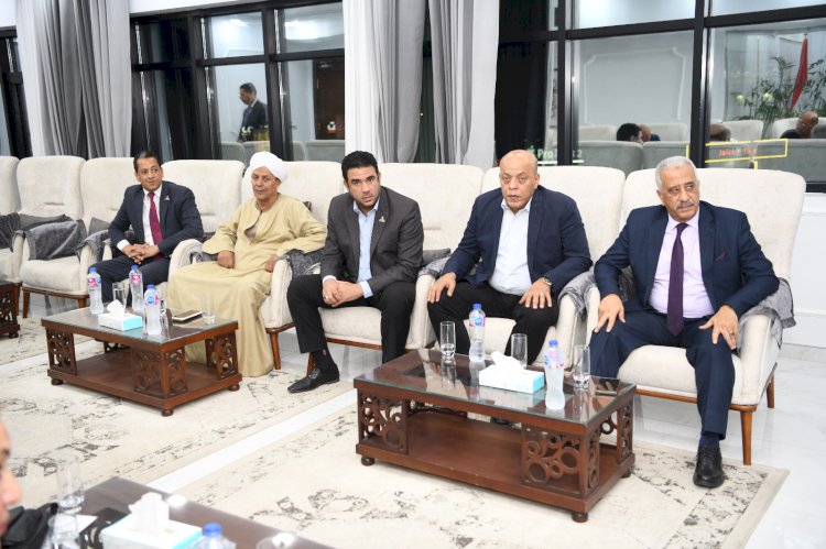 للتهنئة بثقة القيادة السياسية.. محافظ قنا يستقبل وفد أمانة حزب مستقبل وطن وهيئته البرلمانية