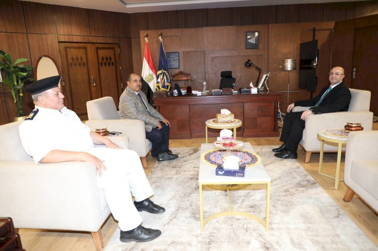 محافظ بنى سويف يُهنئ مدير الأمن الجديد بعد تعيينه في حركة تنقلات الشرطة