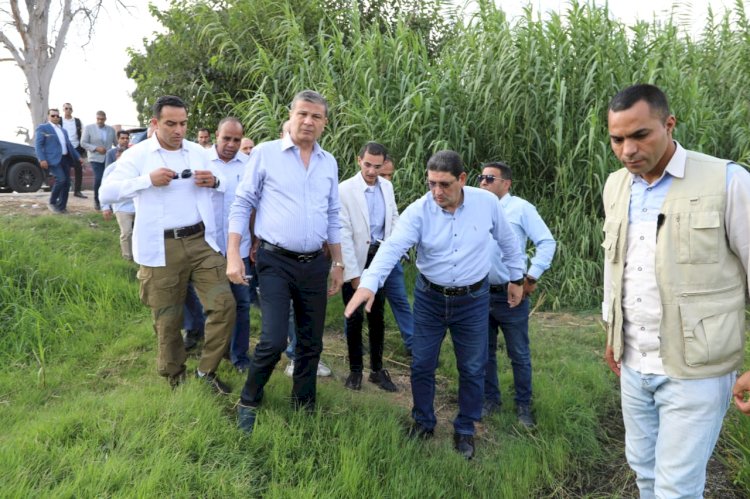 وزير الزراعة يلتقي بمزارعي البحيرة ويشدد علي التوزيع العادل الاسمدة
