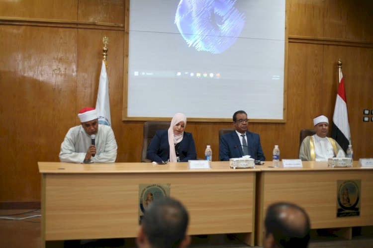 ندوة تثقيفية بعنوان الايقاع الصوتي وعلاقته بالمقامات القرآنية بجامعة جنوب الوادي