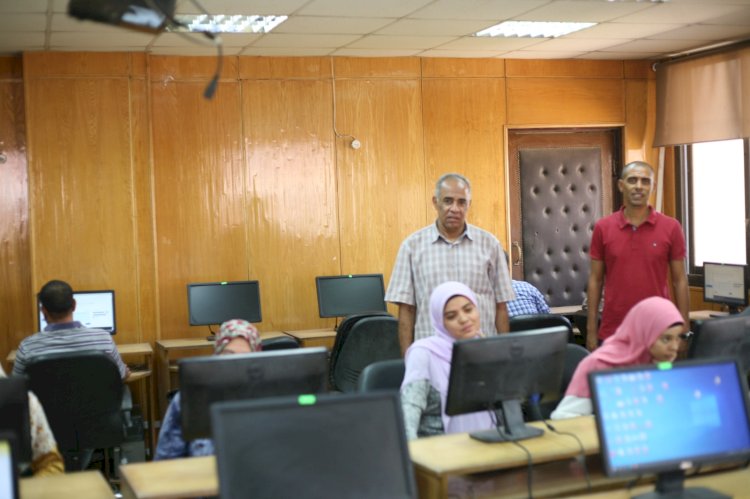 مركز التحول الرقمي بجنوب الوادي يجري اختبارات لعدد 114 باحثا