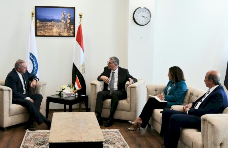 "بدوي" يستعرض انشطةفالكو انرجي الامريكية في مجالات البترول   المختلفة