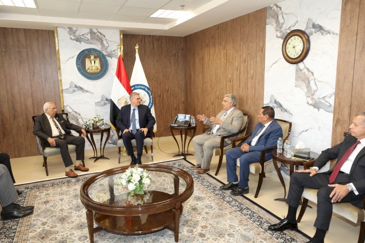"بدوي" لاعضاء مجلس الشيوخ نتطلع لتعاون مثمرللاقتصاد المصري