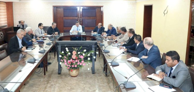 "فاروق" يؤكد لقيادات التعاونيات ضرورة القيام بدورها في توفير مستلزمات الانتاج وتسويق المحاصيل