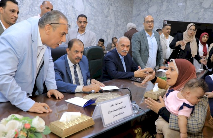 "سراج" يحل مشاكل ٢٠٨ مواطن في في اللقاء الجماهيري الاسبوعي