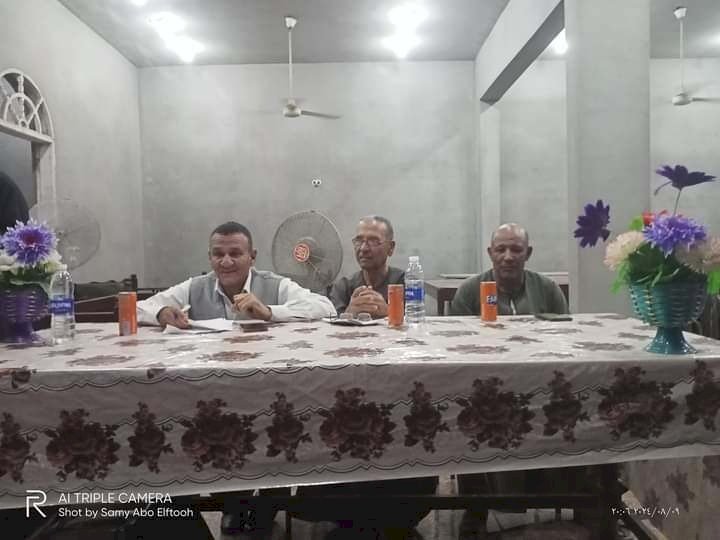 أهالي نجع الحمرانى ومهرجان شعرى  بأبي تشت