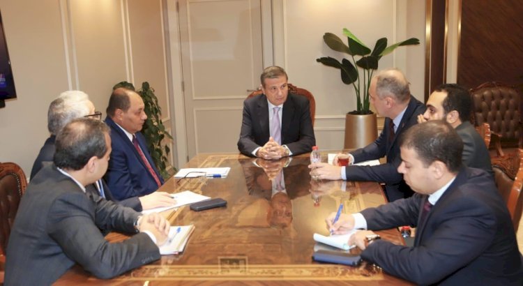 فاروق يبحث مع السفير البيلاروسي التعاون في مجال الميكنة والصادرات الزراعية