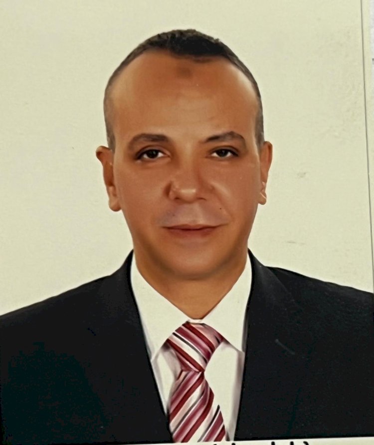 العيسوي يناقش رسالة الدكتوراةبعنوان" اثر الدعوي الجنائية علي الموظف العام"