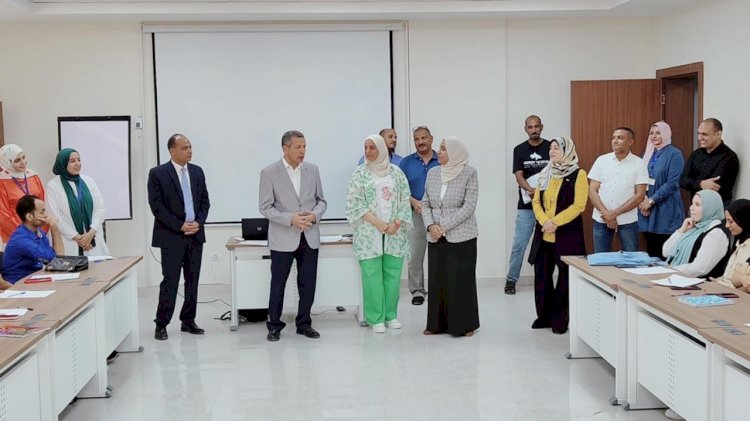بدء أولى تدريبات المركز الجامعي للتطوير المهنى بالغردقة UCCD