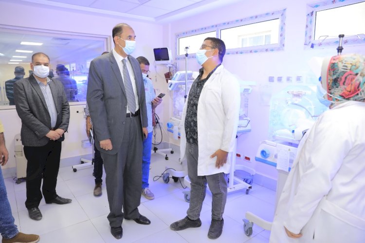 "سراج" يتفقد عدد من الشوارع للوقوف علي مستوي النظافة وسير العمل بمستشفي جهينة بسوهاج