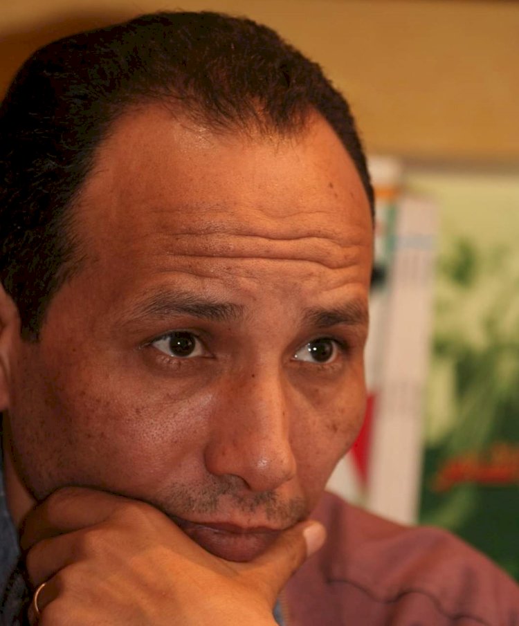 الشاعر مصطفي عبادة يكتب:أيام مستحيلة.. صارت ممكنة بجنيهين فقط