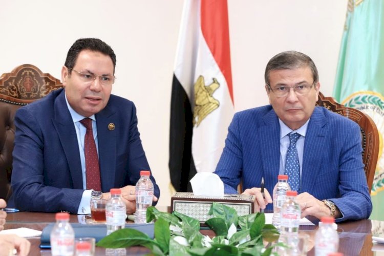 فاروق يبحث دعم وتطوير صناعة التقاوي في مصر