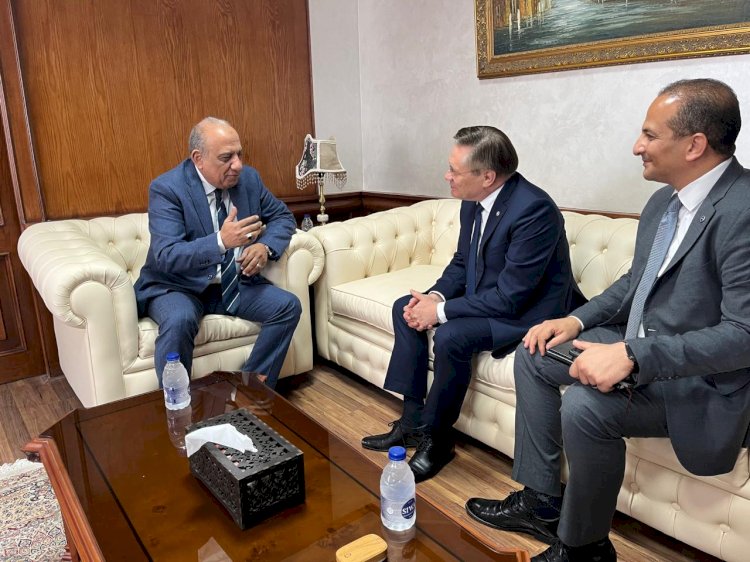 عصمت يلتقي رئيس روساتوم الروسية بالضبعة