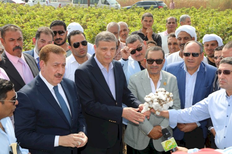 بالمزمار والطبل البلدي المزارعون يستقبلون وزير الزراعة ورئيسا لجنة الزراعة بالنواب والشيوخ بالفيوم