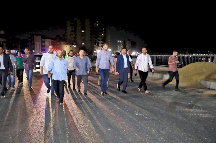 سراج يتابع اعمال الرصف بشارع ترعة باجا والكورنيش الغربي