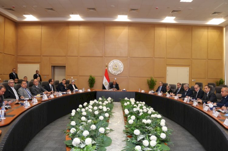 وزير الكهرباء يشدد علي التصدي لظاهرة سرقة التيار الكهربائي