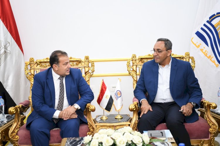 محافظ قنا ورئيس جامعة جنوب الوادى يبحثان تعزيز التعاون لتطوير الخدمات الطبية بالمحافظة 