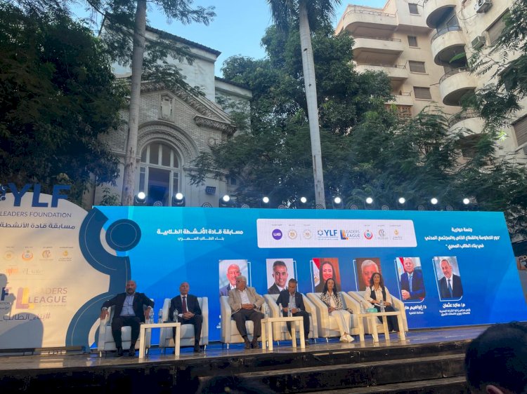 رئيس جامعة أسوان يشهد "احتفالية بناء الطالب المصري"