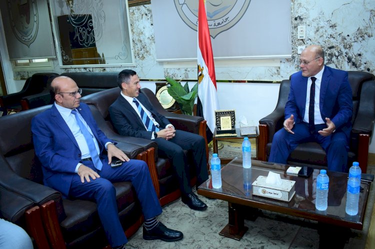 بالتعاون مع جامعة مانشستر البريطانية ..إجراء عمليات جراحية للأطفال بقسم المسالك البولية بمستشفى سوهاج الجامعي