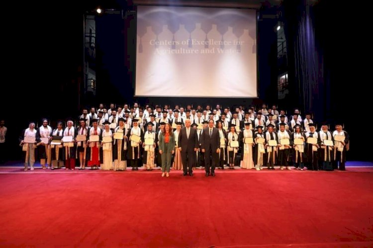 فرحات يشهد حفل تخرج برامج المنح الجامعية المصرية الأمريكية للتنمية الدولية USAID