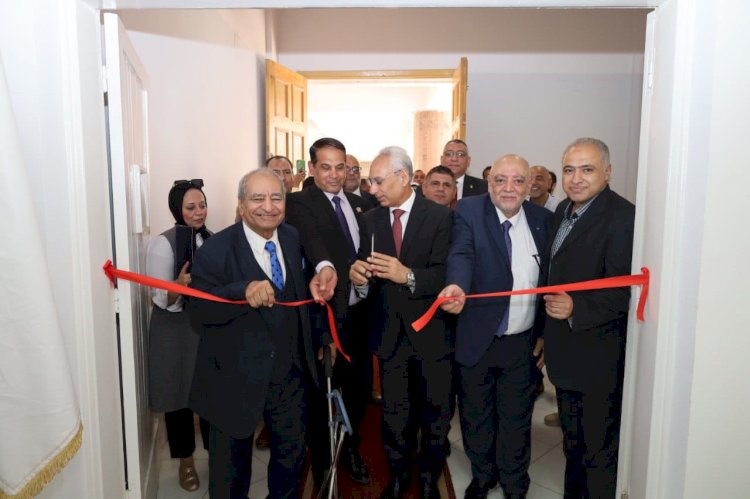 بالصور : افتتاح اول متحف لفن الكاريكاتير فى مصر والوطن العربى بجامعة المنيا